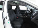 長時間の運転でも疲れにくいシートです。