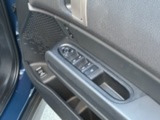 MINIのドアを閉めた時の重厚感は所有者様の満足度を高めてくれます。