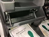 ■POINT■写真で見るよりも現車を 現車をみると写真で見ていたイメージとは少し違う部分もございます。また写真ではわからなかった車の魅力にも気づくことができるので、ぜひご来店ください!