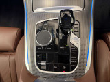 車両の詳細、ご質問につきましては、弊社営業スタッフまでお気軽にご連絡下さいませ。遠方のお客様には実車の詳細画像送信も承ります。お客様からのお問合せをお待ち致しております。