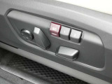 運転席は、メモリー機能付きです!