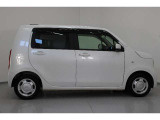 はみ出さないために路外逸脱抑制機能 クルマが車線をはみ出しそうになるのを防ぎ、車線内へ戻すように支援します。