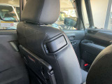 運転席からでも助手席シートを倒すことができます。