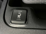 運転席側シートヒータースイッチです。