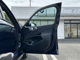 国道1号線に沿い横浜市営地下鉄「三ッ沢上町駅」から徒歩約10分。 BMW Premium Selection 横浜三ッ沢店 / 〒240-0062神奈川県横浜市保土ヶ谷区岡沢町322-3 / TEL:045-612-8488
