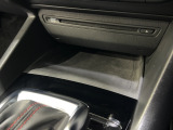 お車の方は首都高の加平インターが最寄になります。環七の大谷田陸橋下の交差点を水元公園方面に向かって下さい。清掃工場の煙突を目印にご来店下さい。