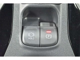 電動パーキングを搭載。スイッチ操作でパーキングを作動・解除することが可能です。