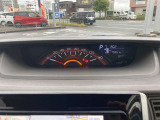 視認性のいい大型スピードメーター