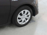 装着タイヤサイズは、185/60R15です。