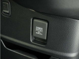 ◆12V電源ソケット◆スマートフォンの充電等にも便利な電源ソケット!使いやすい場所に装備されています。