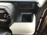 ドリンクホルダーあったら便利です。
