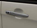 ダイハツディーラーでは「ダイハツ認定U-CAR」という基準を設け、車選びに詳しくないお客様でも「安心して選べる」をご提供しています。