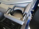 運転席用のドリンクホルダーです!