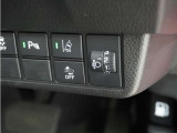 ◆レベリング機能◆ヘッドライトの照射の高さを調節できるレベリング機能付き。重い荷物を積んだ時に使える機能です。