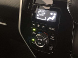 オートエアコンで細かい温度調節ができます。車内をいつでも快適空間にしてくれます。