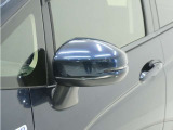 ◆ドアミラーウインカー◆ドアミラーにウインカーを装備しています。対向車に自身の進行方向を合図し安全に運転できます。