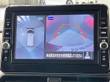 【アラウンドビューモニター】車を上から見下ろしているかのような映像で周囲の状況がひと目で確認、狭い駐車場に駐車するときも安心です♪