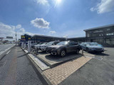 SUBARU認定中古車は全車1年間走行距離無制限の「SUBARUあんしん保証」付き。万一の故障の際は、全国のスバルディーラーで無料で保証修理が受けられます。