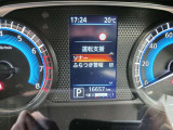 前方車両との衝突防止のサポート機能やアクセルとブレーキを踏み間違えた時のサポート機能など、安全装備が充実してて心強いです!!