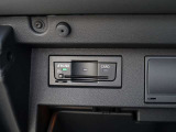 認定中古車保証1年間距離無制限の保証とロードアシスタンスサービスが全車に付帯されています。また、1年間または2年間の延長保証(有償)もご利用いただけます。