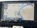 純正ナビを装備。タッチパネル式で使いやすく、お出かけもラクラクです。