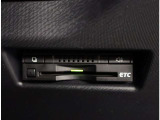 【ETC】ETCならこんな利点が!1キャッシュレスで、現金などを用意する必要無し!2料金所をノンストップで通過!3料金所付近での発進・停止の繰り返しがなくなり、排気ガスや騒音の発生が削減されます。