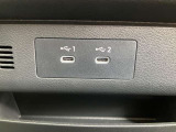 充電ポートがついておりますので、スマホ等の充電が可能です。