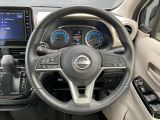 周囲が広く見わたせて運転しやすく室内も広々★