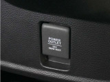 ◆12V電源ソケット◆スマートフォンの充電等にも便利な電源ソケット!使いやすい場所に装備されています。