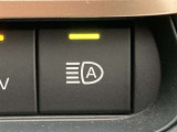 対向車がいないとき、見通しの悪い道路は暗くて怖いですよね。。。こちらのクルマはオートマチックハイビーム搭載です!対向車の有無で自動でハイ・ロウビームに切り替えます。