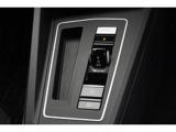 ミッションは、7速DSG。エンジンのスタート、ストップはボタンをプッシュ。