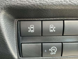 両側電動スライドドアです!車内や、インテリジェントキー、ドアハンドルのスイッチをワンタッチでドアの開閉が可能です。両手が塞がっている時やお子さまの荷物が多くなる習い事への送迎に便利ですね!