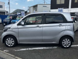 私達の強みは、車の仕入れから整備、板金塗装そして販売、さらにアフターケアまで自社で一貫して行える点にあります。これにより全ての行程に責任を持ち、お客様に信頼できるサービスを提供いたします。