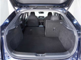 【シートアレンジ】多彩なシートアレンジができるので人を乗せたり荷物を載せたり自由自在。アナタ好みのシートアレンジをお楽しみ下さい。