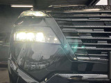 【 LEDヘッドライト 】 青色発光ダイオードを発明した日本人がノーベル賞を受賞し、LEDライトが開発されました。明るく長寿命のライトです。体感して下さい。明るいライトです!