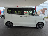中古車は12ヶ月無制限の保証、登録済未使用車は初度登録月より3年間走行距離60,000kmのメーカー保証がついております。ご購入後もご安心してお乗り頂けるよう努めております!