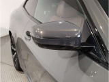 【BMWミラー】視認性の高いスタイリッシュなミラー。自動防眩機能も付いており夜間のドライビングをサポートします。