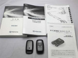 取説・メンテナンスノート・スマートキーの3点セットです。