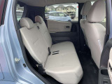 大人4名での乗車も上質かつ快適です!
