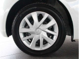 純正のスチールホイールが足元を飾ります!タイヤサイズは155/65R14となります。