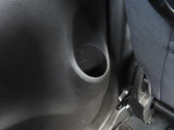 左右スライドドアにはドリンクホルダーが備えついています。
