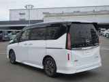 人気のミニバン セレナ ステップタイプ e-パワー ハイウエイスターV プロパイロット 寒冷地仕様 シートバックグリップ 前後ドライブレコーダー付き 入荷しました