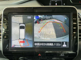 アラウンドビューモニター装備で、バックや縦列駐車の際に上から見た映像があなたをサポート!