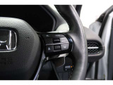 Hondaセンシングの機能のひとつ、アダプティブクルーズコントロール付!アクセルから足を離しても設定したスピードと前車との車間を保ち走行してくれます!車線維持もアシスト☆高速道路で疲労軽減ですね☆
