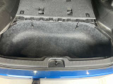 荷室部下部にはちょっとした小物を収納できるアンダーボックスがあるので荷室を広く使えます。