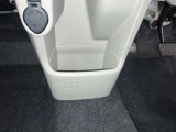 小物入れに便利な収納スペースございます!