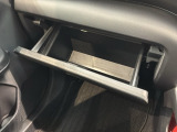 専門業者にて内外装のクリーニングを実施しております!
