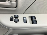 【パワーウインドウ】前席のみパワーウインドウ仕様になっています。