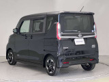 【ワイド保証】日産販売店の中古車には、無料で保証が付いています。走行距離無制限で、無料保証期間は1年間から。品質に自信があるから実現した、日産ならではの保証です。