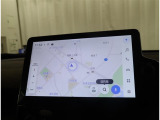 スマホをクルマとつなぐだけで、おなじみのアプリをディスプレイオーディオ上で気軽に使えるようになります。スマホと同じ感覚の画面タッチ操作はもちろん、ハンズフリー通話や各種機能を音声操作出来ます(^^)/